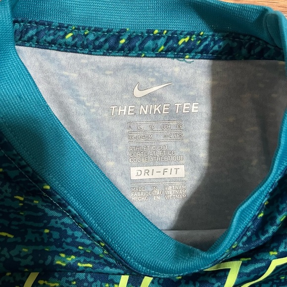Kids Dri-Fit Nike T-Shirt XS - Picture 2 of 3